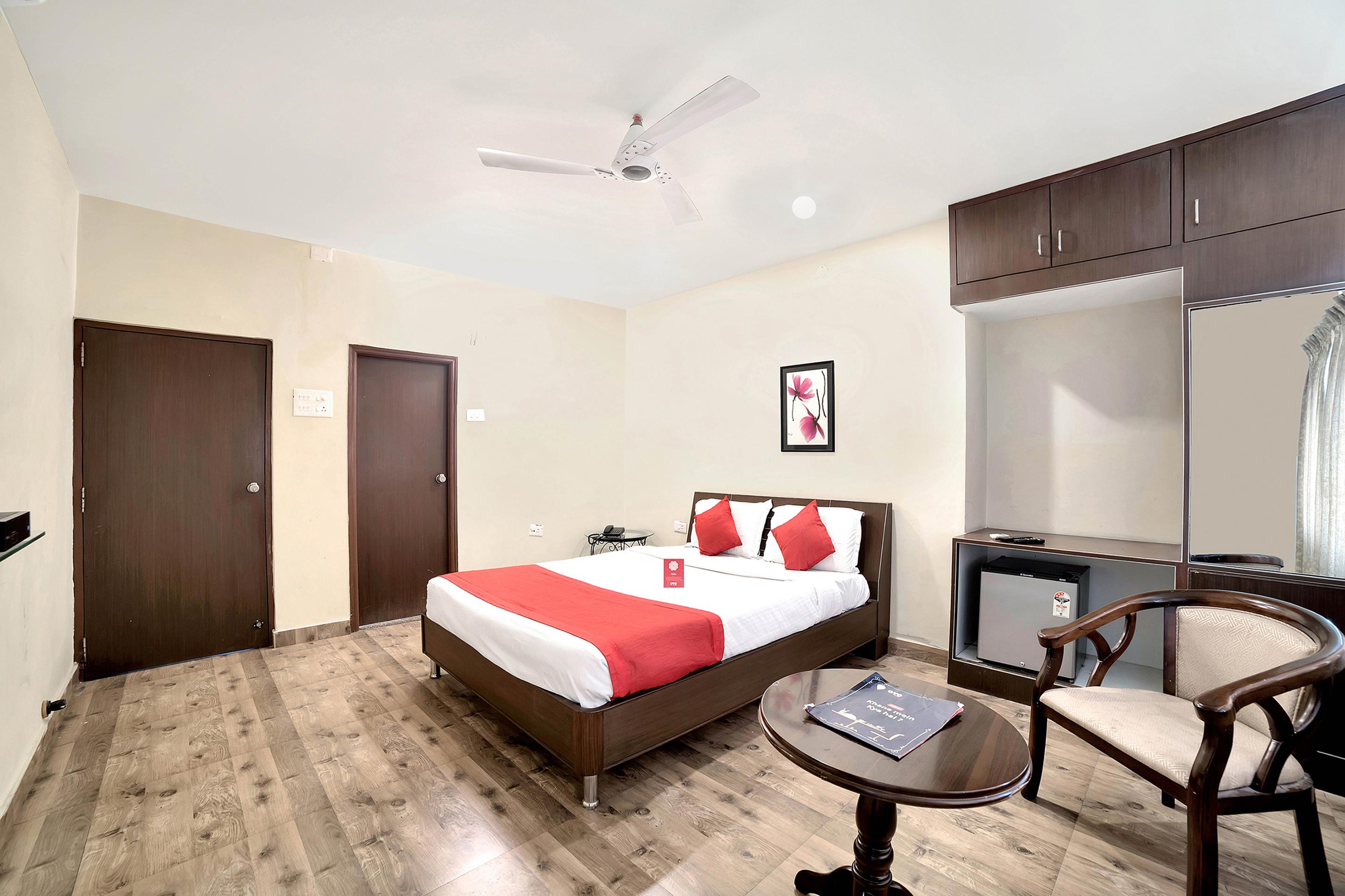 היידראבד Oyo 674 Apartment Hotel Manar Luxury Suites מראה חיצוני תמונה