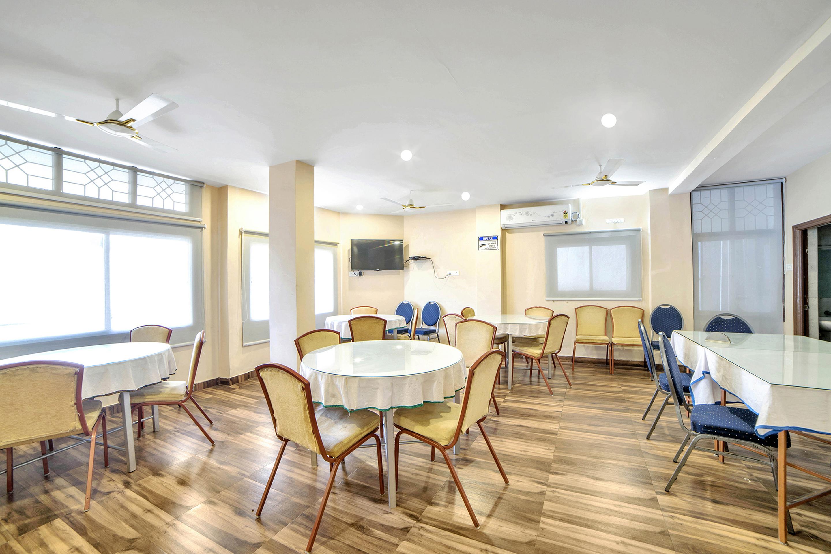 היידראבד Oyo 674 Apartment Hotel Manar Luxury Suites מראה חיצוני תמונה